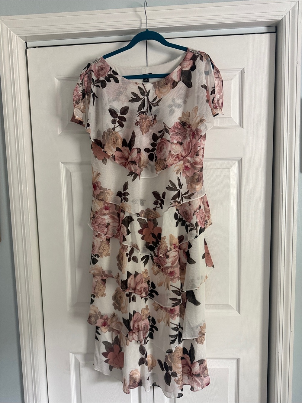 SLNY Floral Tiered Midi Dress Size 16